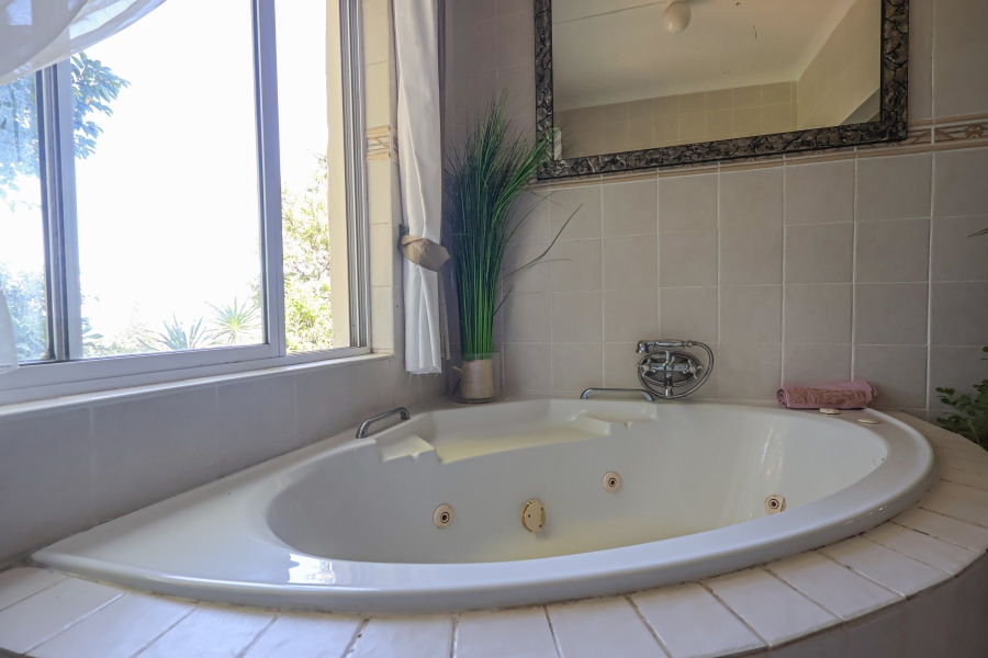 4 Bedroom Property for Sale in Amanzimtoti KwaZulu-Natal