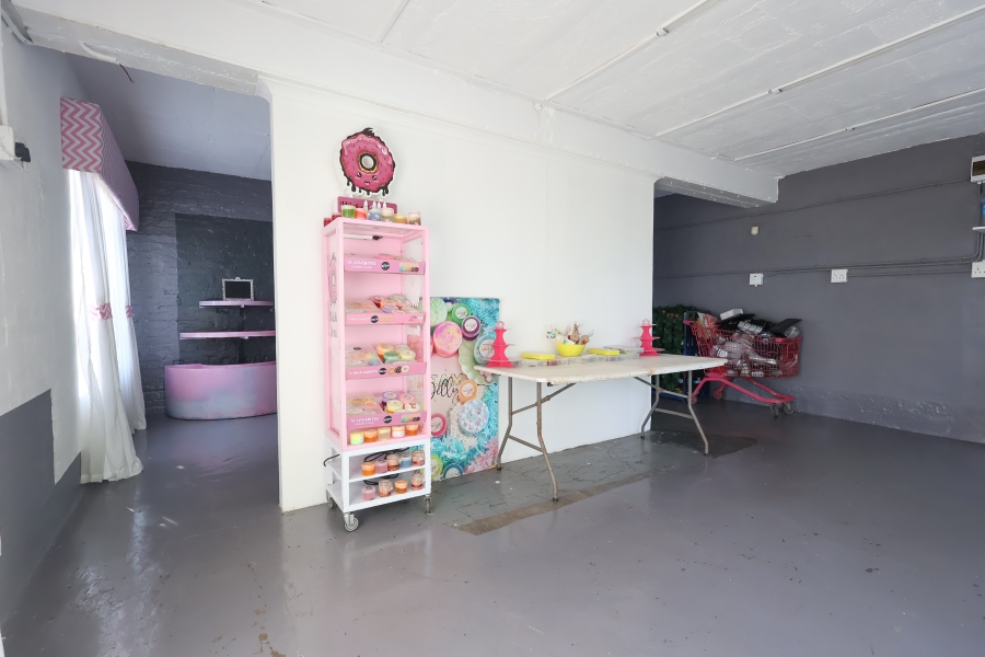 4 Bedroom Property for Sale in Amanzimtoti KwaZulu-Natal