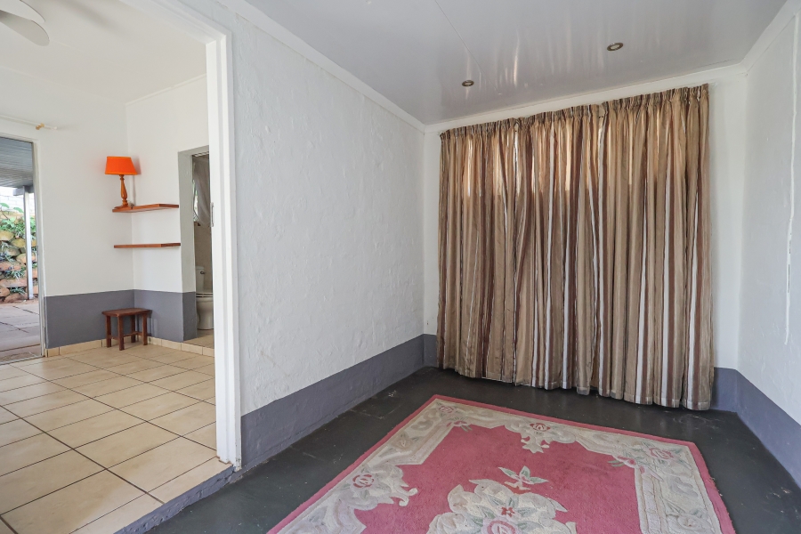4 Bedroom Property for Sale in Amanzimtoti KwaZulu-Natal