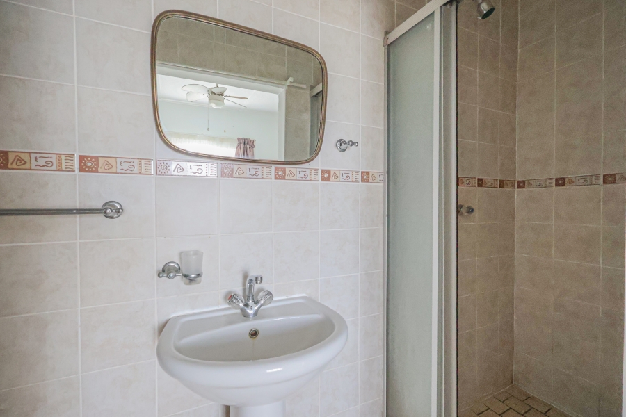 4 Bedroom Property for Sale in Amanzimtoti KwaZulu-Natal