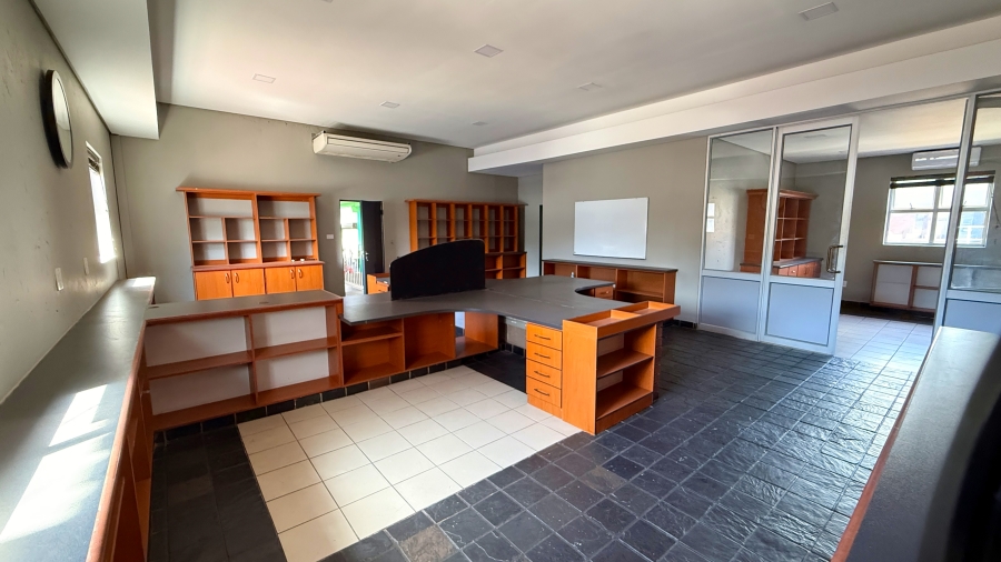 To Let commercial Property for Rent in Glen Anil KwaZulu-Natal