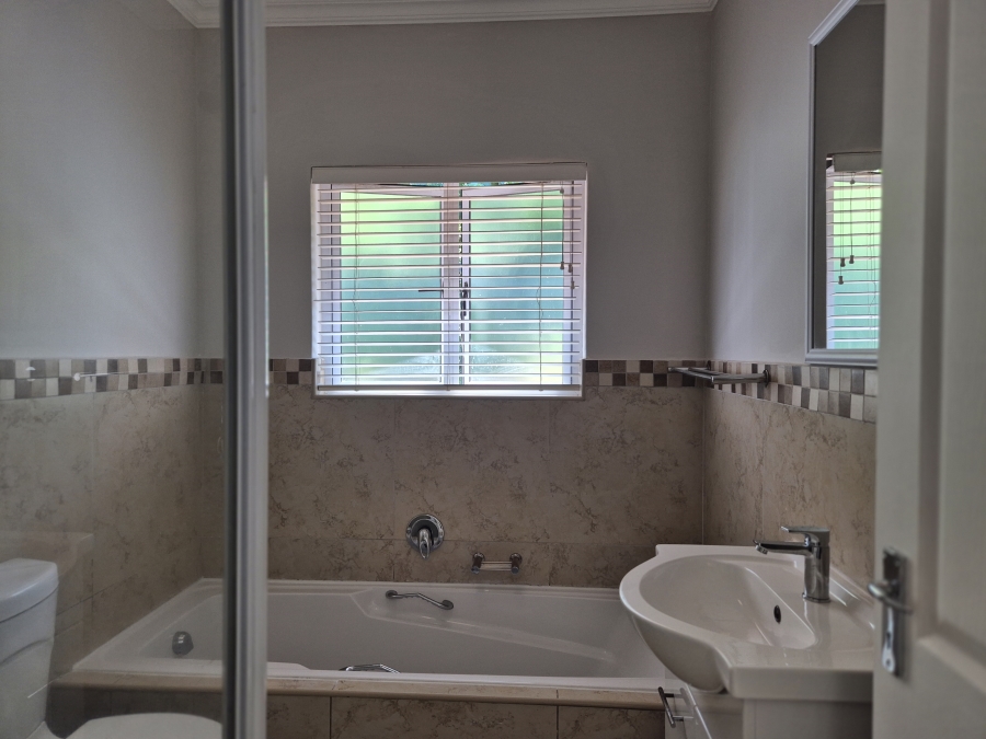 To Let 4 Bedroom Property for Rent in Ballito Central KwaZulu-Natal