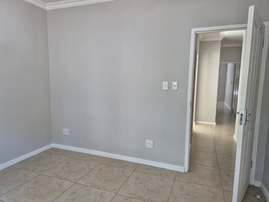 To Let 4 Bedroom Property for Rent in Ballito Central KwaZulu-Natal