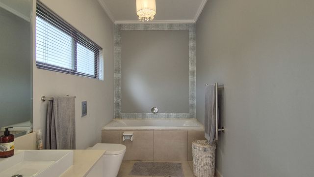 5 Bedroom Property for Sale in Simbithi Eco Estate KwaZulu-Natal