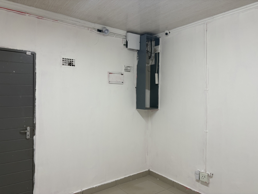 To Let Commercial Property for Rent in South Beach KwaZulu-Natal