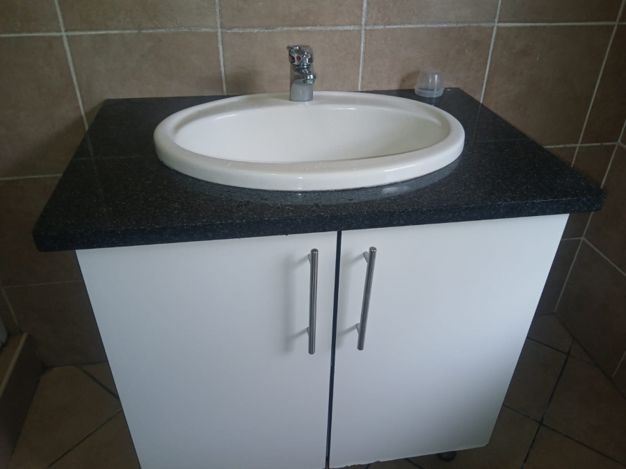 To Let 3 Bedroom Property for Rent in Zini River Estate KwaZulu-Natal