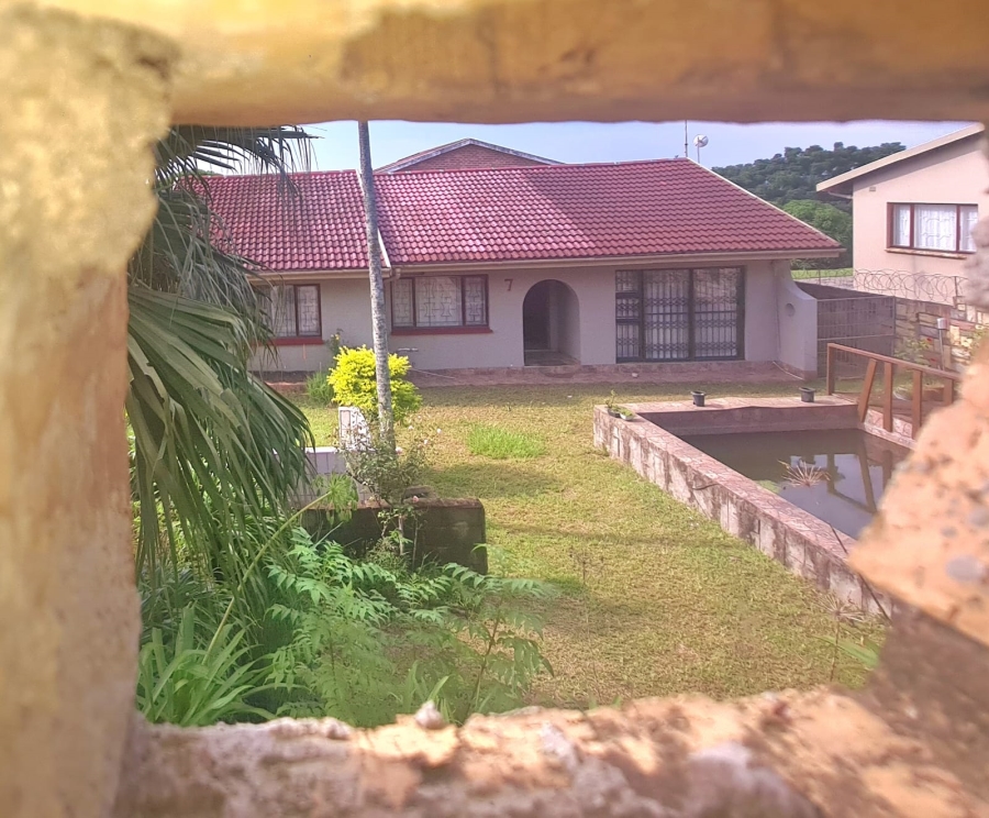 6 Bedroom Property for Sale in High Ridge KwaZulu-Natal