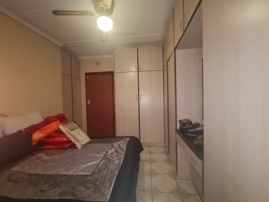 6 Bedroom Property for Sale in High Ridge KwaZulu-Natal