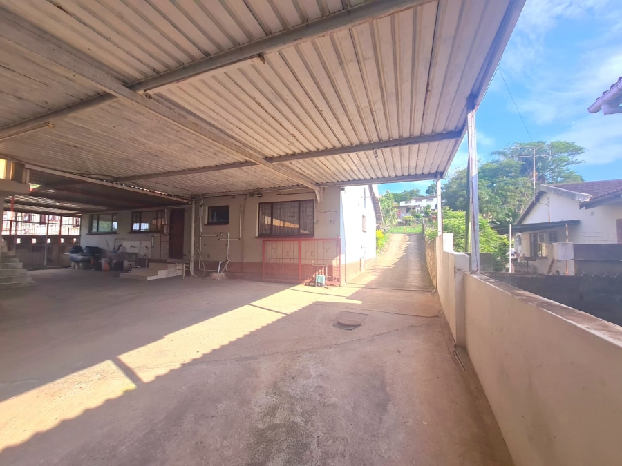 6 Bedroom Property for Sale in High Ridge KwaZulu-Natal