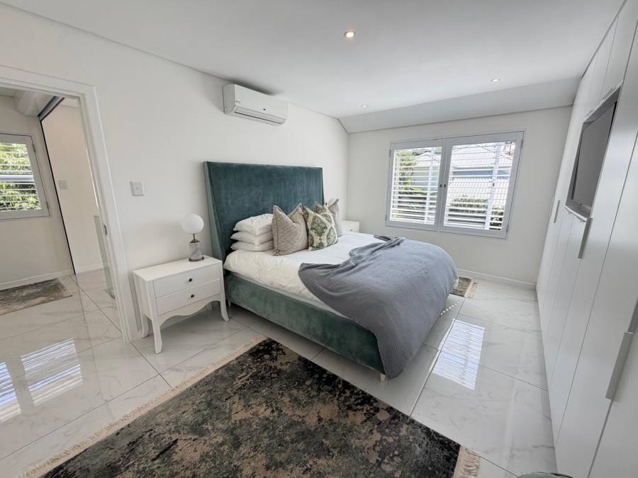 6 Bedroom Property for Sale in Willard Beach KwaZulu-Natal