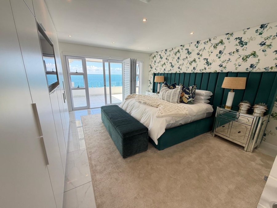 6 Bedroom Property for Sale in Willard Beach KwaZulu-Natal