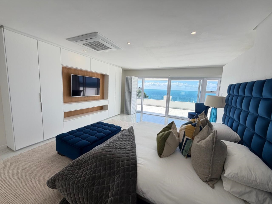 6 Bedroom Property for Sale in Willard Beach KwaZulu-Natal