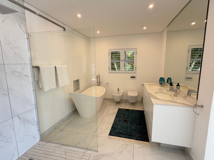 6 Bedroom Property for Sale in Willard Beach KwaZulu-Natal