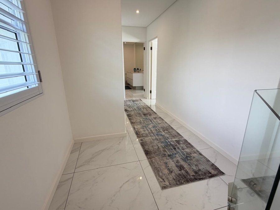 6 Bedroom Property for Sale in Willard Beach KwaZulu-Natal