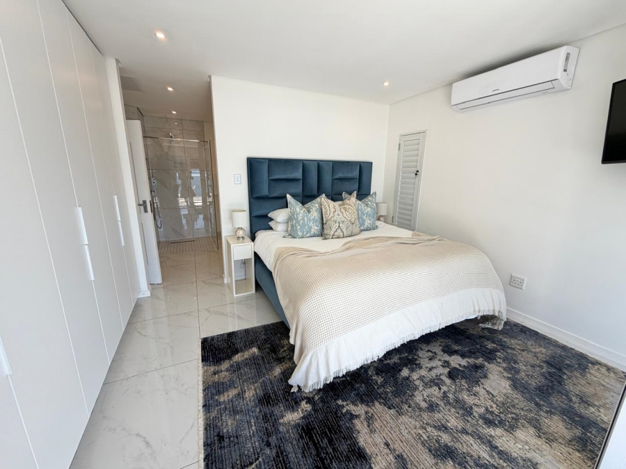 6 Bedroom Property for Sale in Willard Beach KwaZulu-Natal