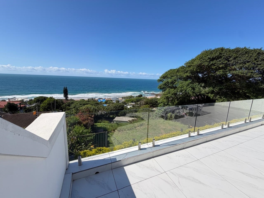 6 Bedroom Property for Sale in Willard Beach KwaZulu-Natal