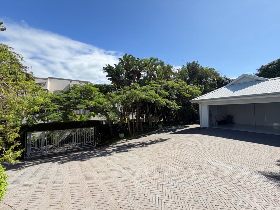 6 Bedroom Property for Sale in Willard Beach KwaZulu-Natal