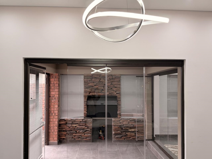 3 Bedroom Property for Sale in Schuinshoogte KwaZulu-Natal