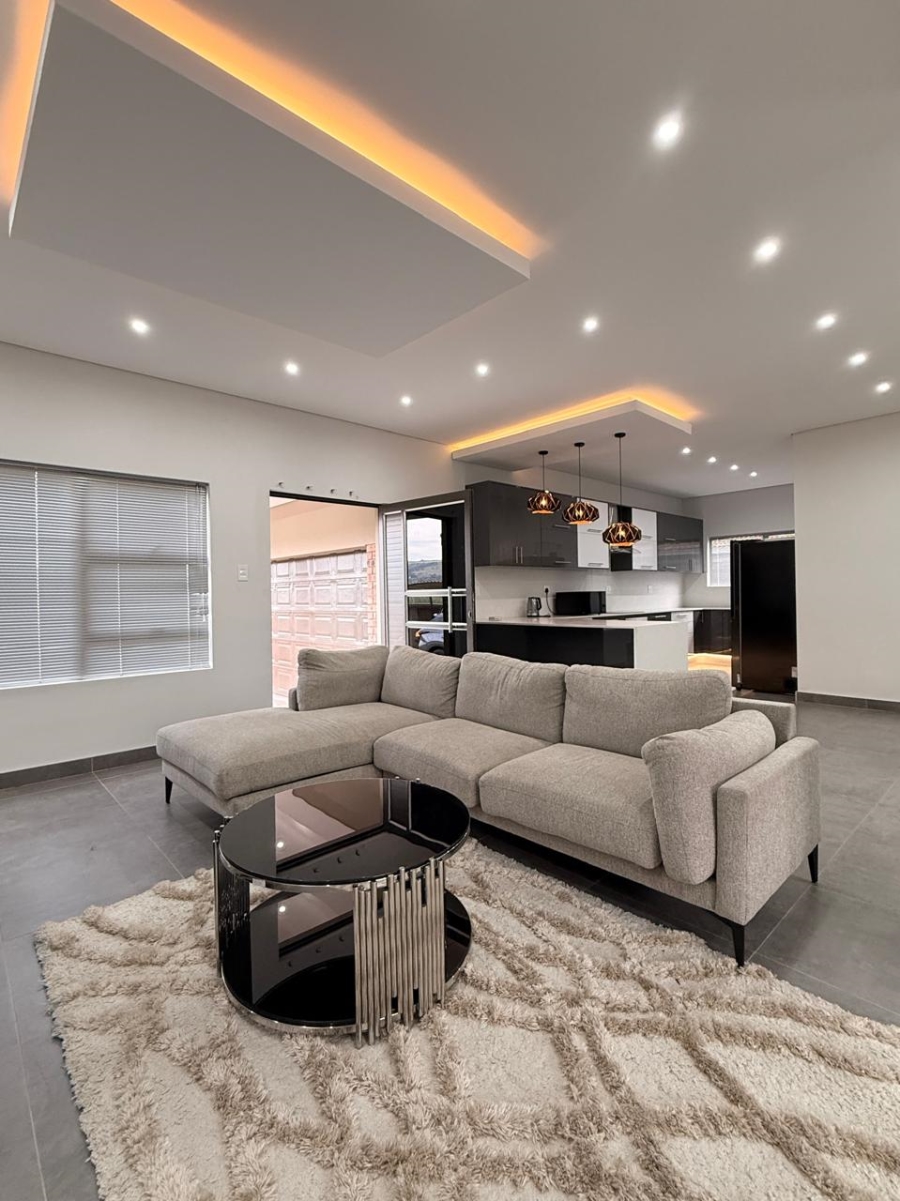 3 Bedroom Property for Sale in Schuinshoogte KwaZulu-Natal