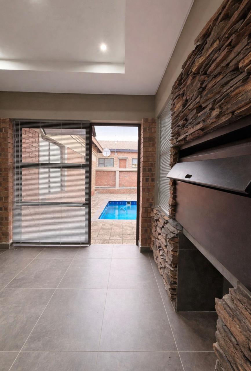 3 Bedroom Property for Sale in Schuinshoogte KwaZulu-Natal