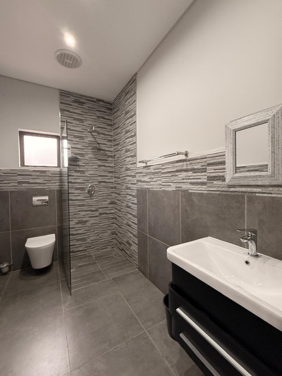 3 Bedroom Property for Sale in Schuinshoogte KwaZulu-Natal