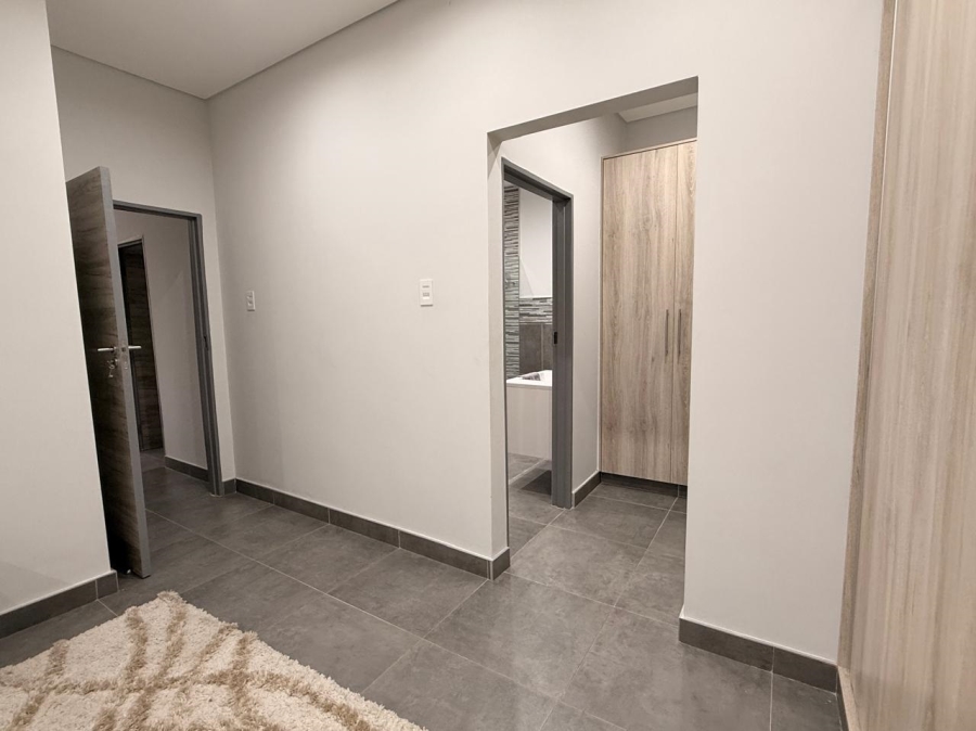 3 Bedroom Property for Sale in Schuinshoogte KwaZulu-Natal