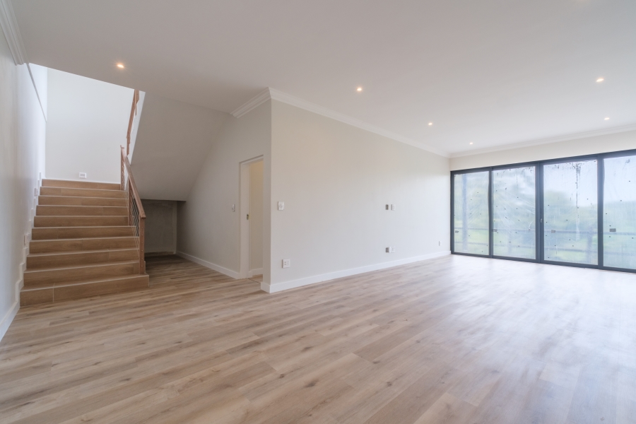 To Let 4 Bedroom Property for Rent in New Salt Rock City KwaZulu-Natal