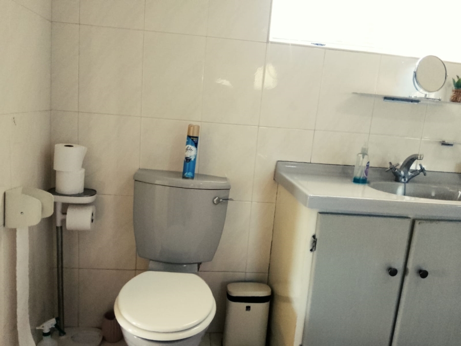 5 Bedroom Property for Sale in Tugela Mouth KwaZulu-Natal