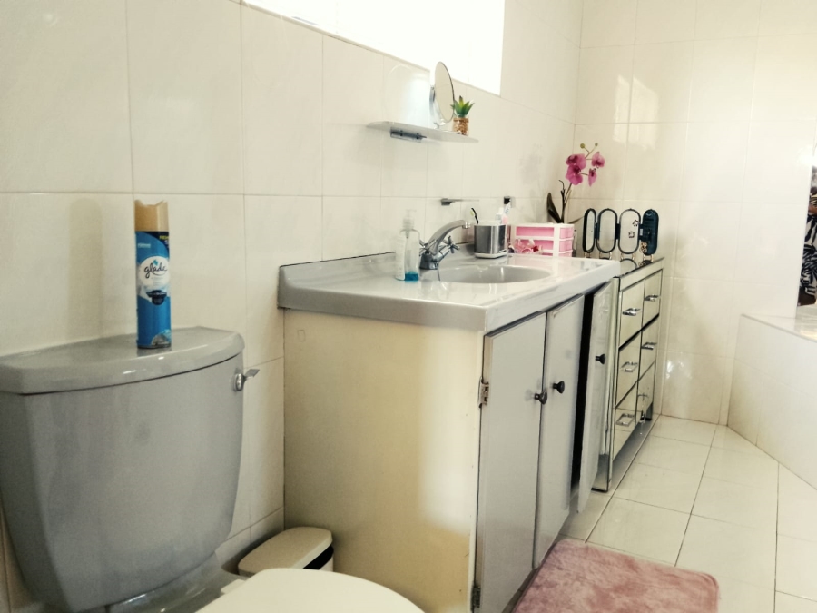 5 Bedroom Property for Sale in Tugela Mouth KwaZulu-Natal