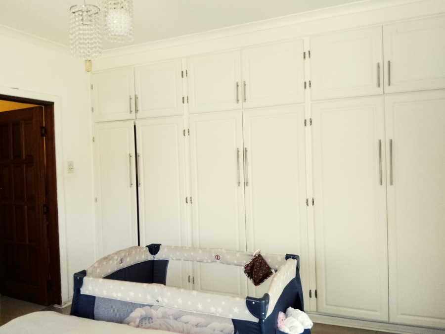 5 Bedroom Property for Sale in Tugela Mouth KwaZulu-Natal