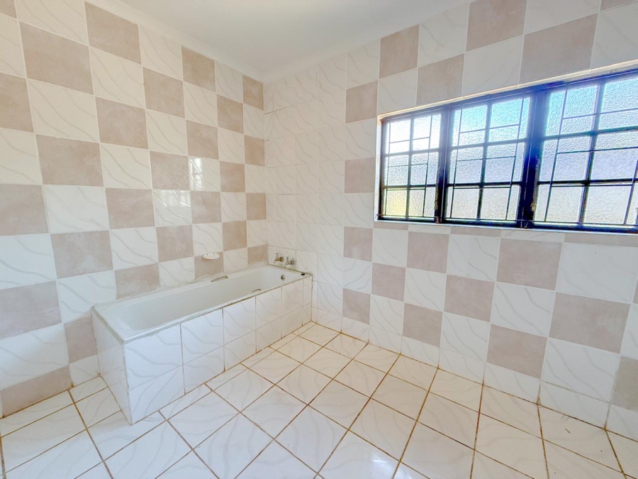 8 Bedroom Property for Sale in Empangeni Central KwaZulu-Natal