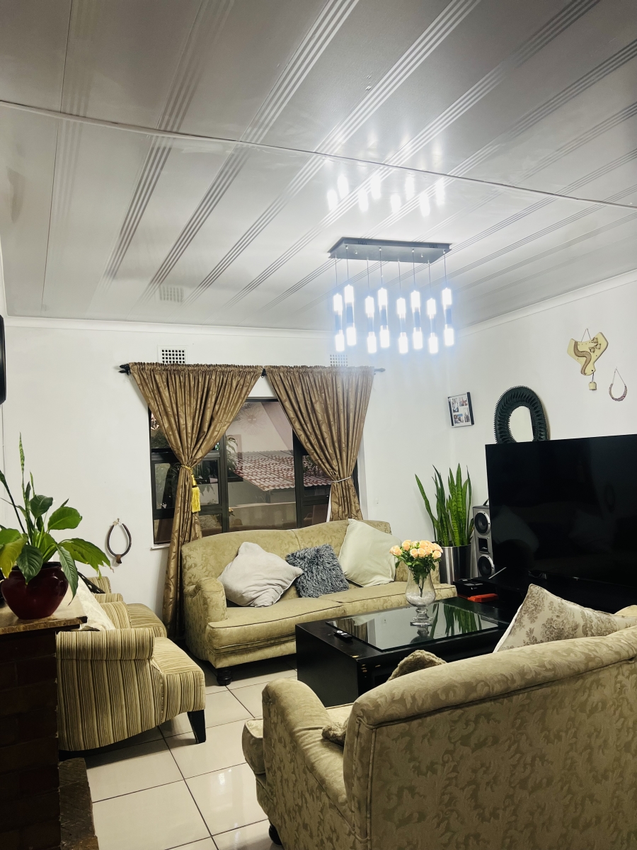 To Let 3 Bedroom Property for Rent in Lynnfield Park KwaZulu-Natal