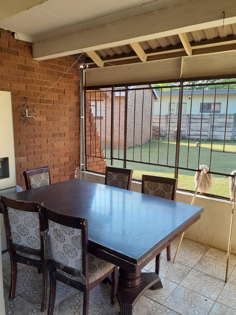 4 Bedroom Property for Sale in Sunnyridge KwaZulu-Natal