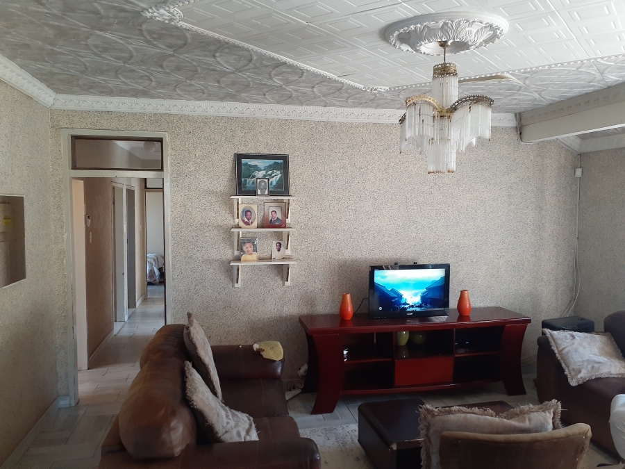 4 Bedroom Property for Sale in Sunnyridge KwaZulu-Natal