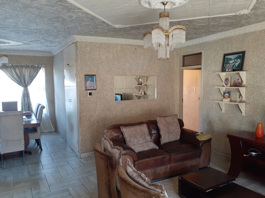 4 Bedroom Property for Sale in Sunnyridge KwaZulu-Natal