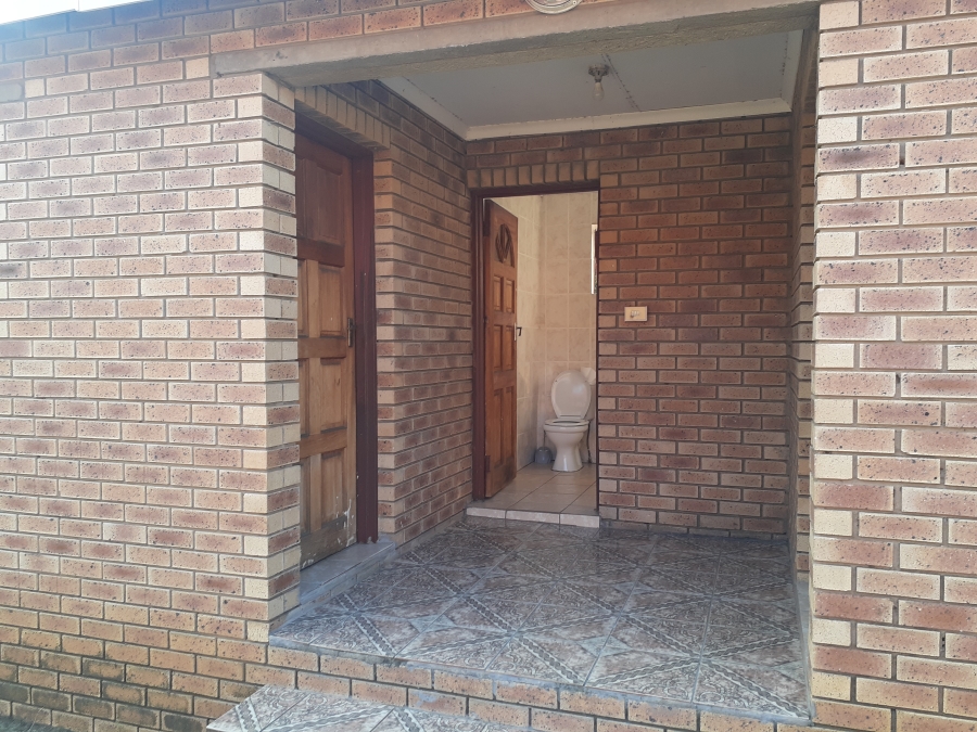 4 Bedroom Property for Sale in Sunnyridge KwaZulu-Natal