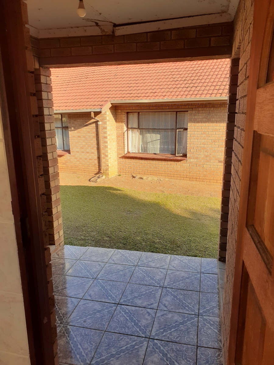 4 Bedroom Property for Sale in Sunnyridge KwaZulu-Natal