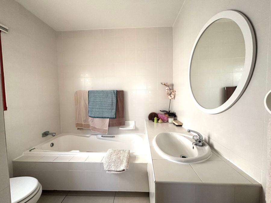 To Let 3 Bedroom Property for Rent in Shakas Rock KwaZulu-Natal