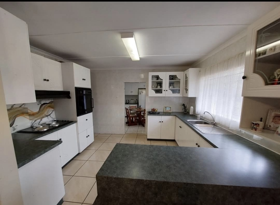 4 Bedroom Property for Sale in Hayfields KwaZulu-Natal