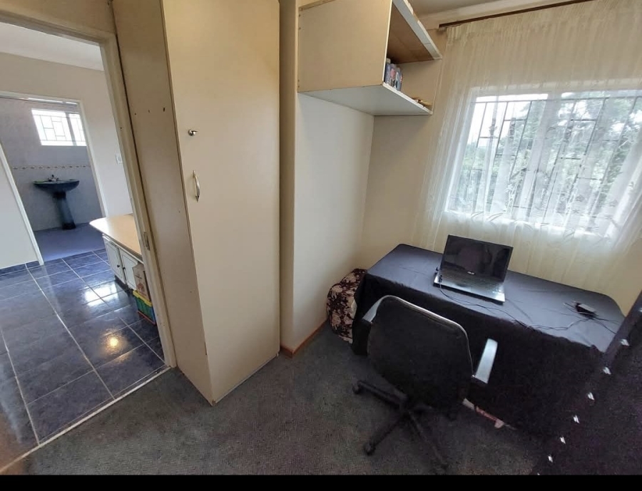 4 Bedroom Property for Sale in Hayfields KwaZulu-Natal