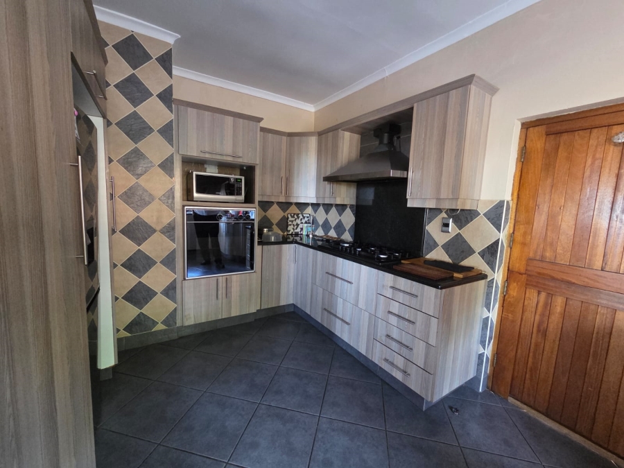 To Let 3 Bedroom Property for Rent in Bluff KwaZulu-Natal