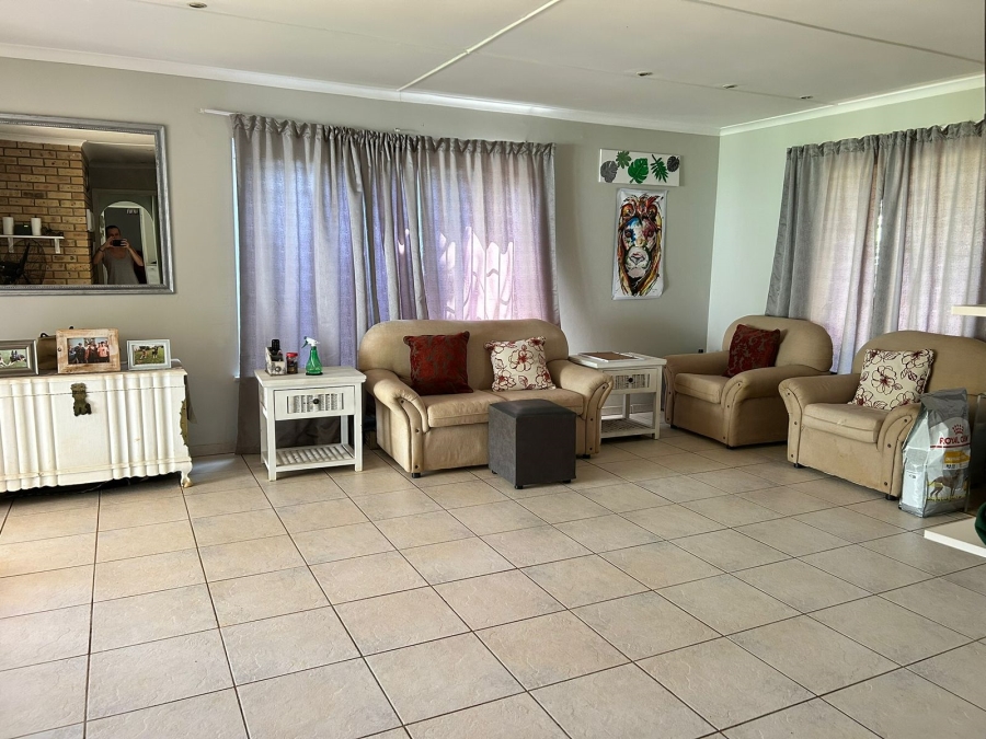 To Let 3 Bedroom Property for Rent in Glen Anil KwaZulu-Natal