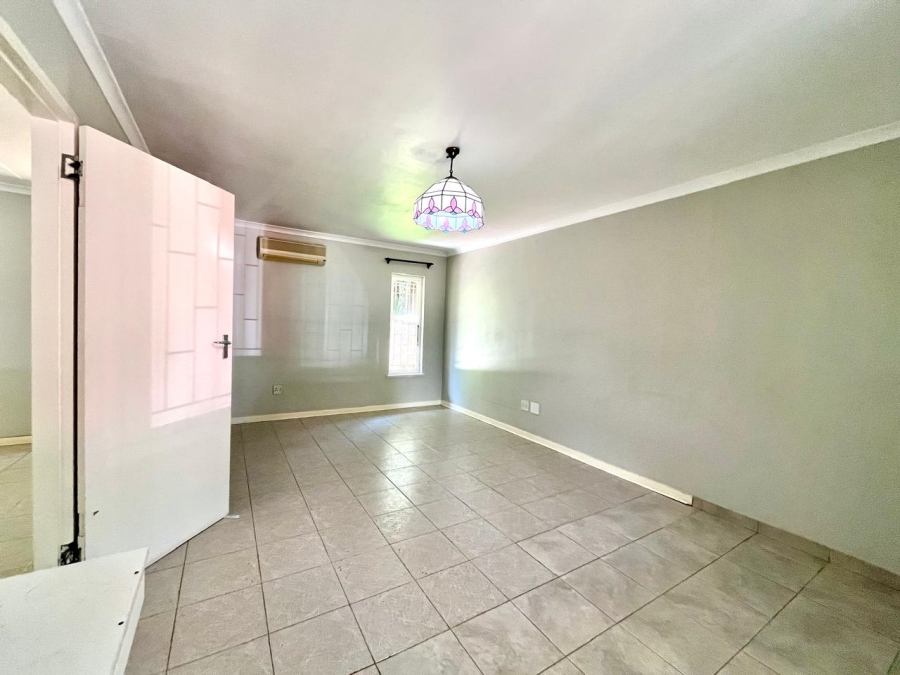 To Let 3 Bedroom Property for Rent in Glen Anil KwaZulu-Natal