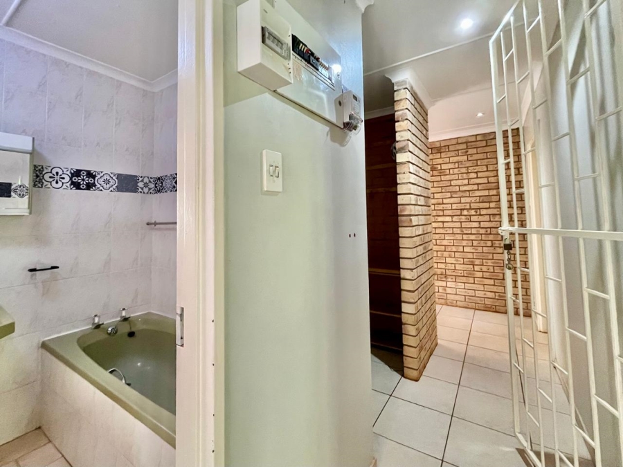 To Let 3 Bedroom Property for Rent in Glen Anil KwaZulu-Natal