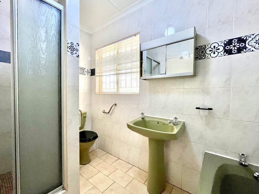 To Let 3 Bedroom Property for Rent in Glen Anil KwaZulu-Natal
