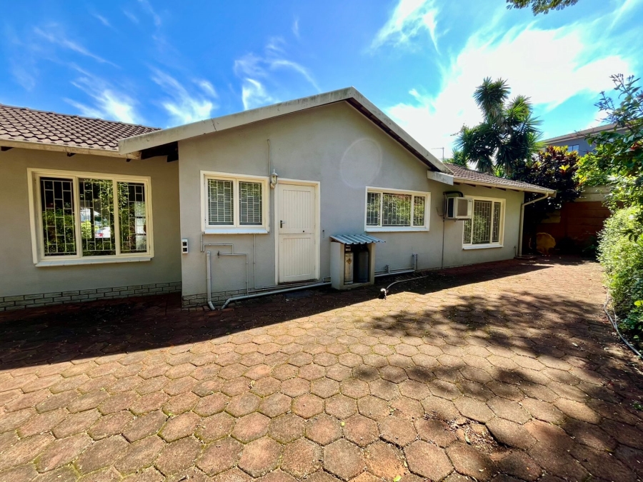 To Let 3 Bedroom Property for Rent in Glen Anil KwaZulu-Natal