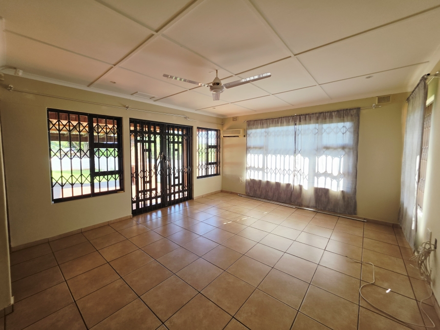 To Let 3 Bedroom Property for Rent in Richem KwaZulu-Natal