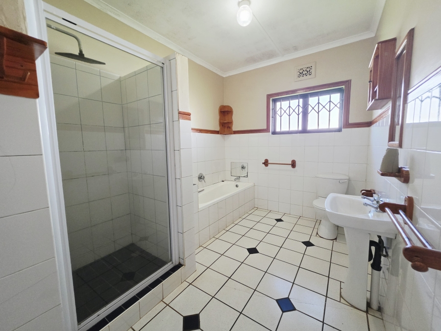 To Let 3 Bedroom Property for Rent in Richem KwaZulu-Natal