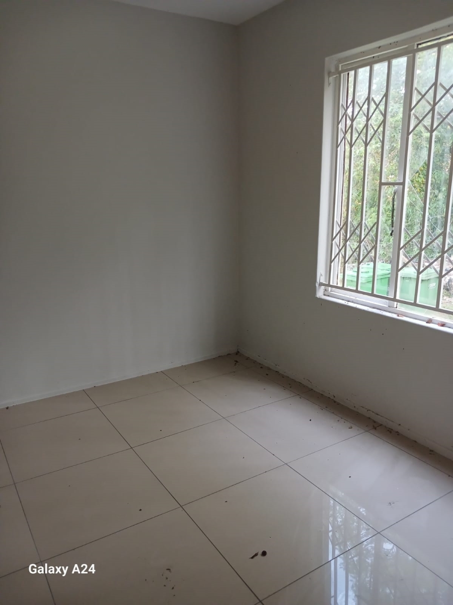 To Let 2 Bedroom Property for Rent in Woodhaven KwaZulu-Natal