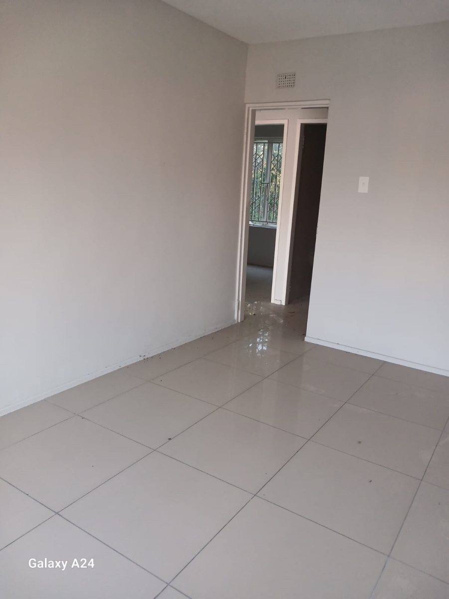 To Let 2 Bedroom Property for Rent in Woodhaven KwaZulu-Natal